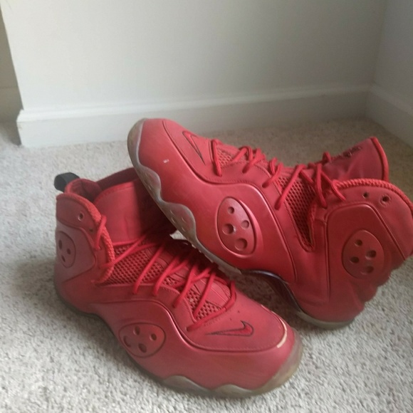 Athletic_Shoes